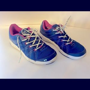 Womens 9 1/2 RYKA shoes